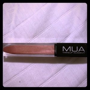 MUA PRO MAKEUP ACADWMY